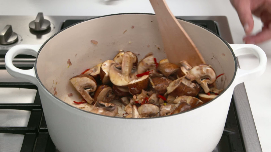 Balsamico-champignons R615090 stap 04.mp4
