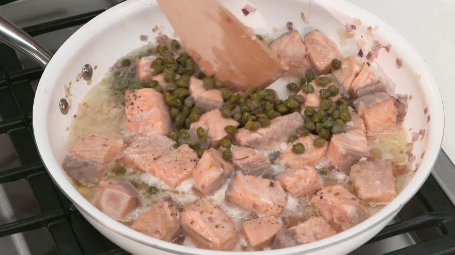 Zalm in cava met kappertjes 633504 stap 05.mp4