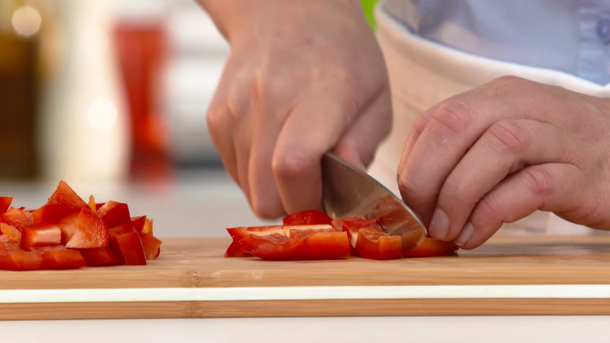 Quinoasalade met goudbruine tofu R882630 stap 05.mp4