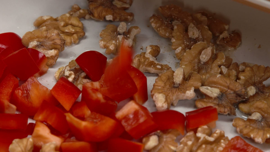 Quinoasalade met goudbruine tofu R882630 stap 07.mp4