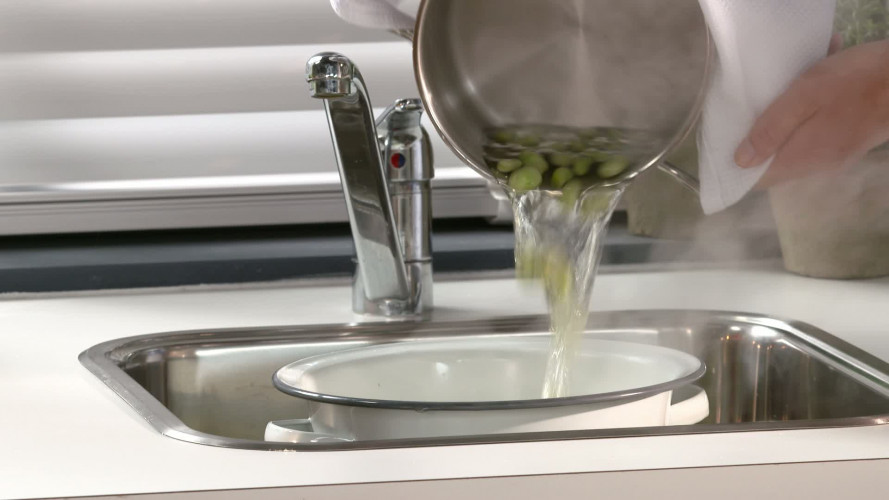 Bloemkoolcouscous stap 02.mp4