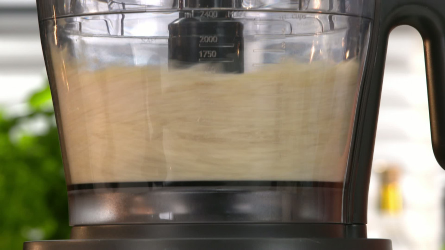 Chocolademacarons met hazelnootpasta stap 03.mp4