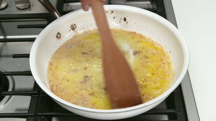 Tong met gebruinde boter & haricots verts stap 10.mp4