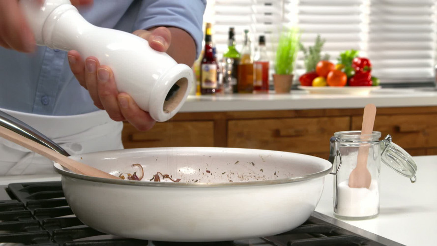 Hartige taart met tomaat & ui stap 09.mp4