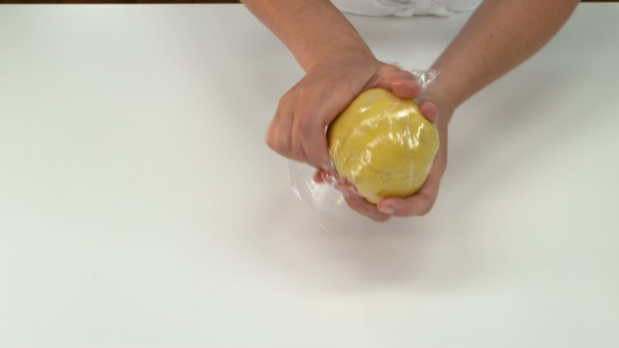 Courgette-geitenkaasquiche met munt R932830 stap 04.mp4