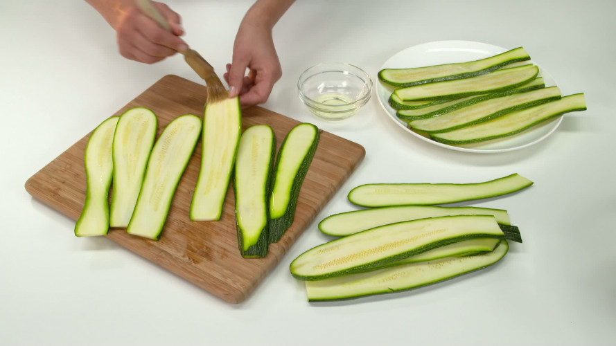 Courgette-geitenkaasquiche met munt R932830 stap 09.mp4