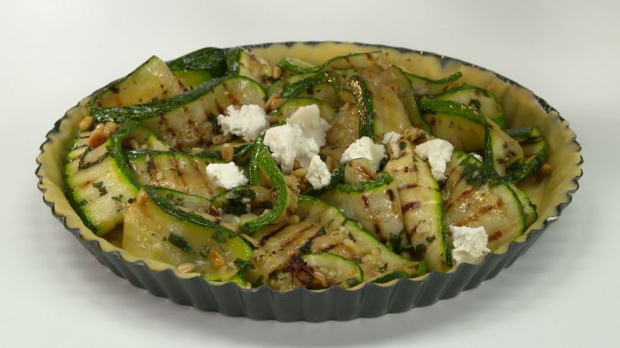 Courgette-geitenkaasquiche met munt R932830 stap 14.mp4