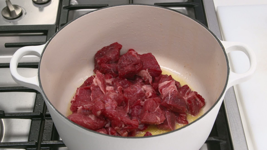 Filosoof (stoofvlees onder pureedakje) 810622 stap 03.mp4