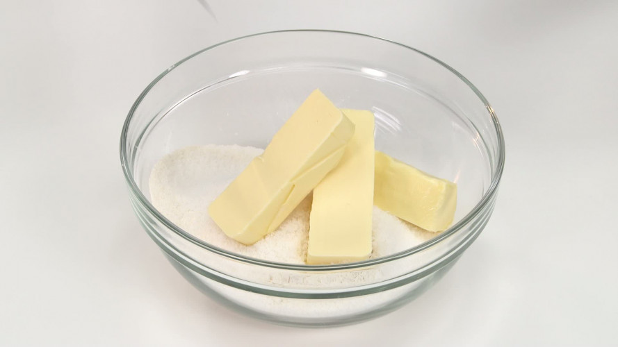 Boterkoek met rozemarijn en abrikozen 97204 stap 04.mp4