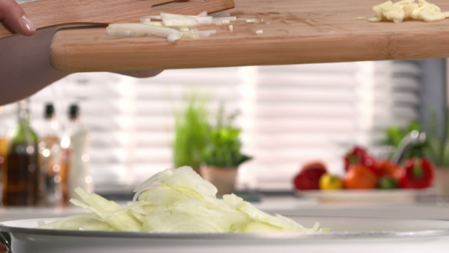 Stamppot met prei-roomkaas en kip 853202 stap 03.mp4
