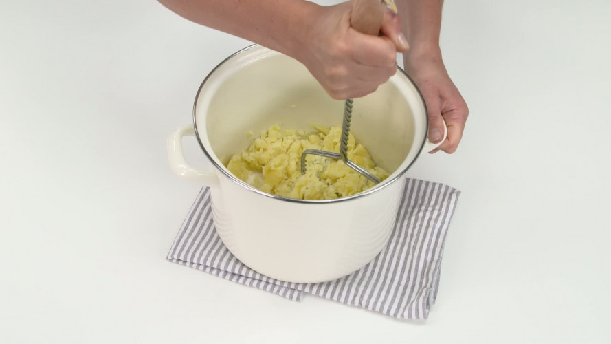 Rodekool-wortelstamppot 882690 stap 05.mp4