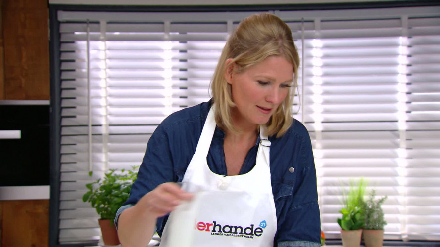 CHOCOLADEMOUSSE R1149282 stap 04.mp4