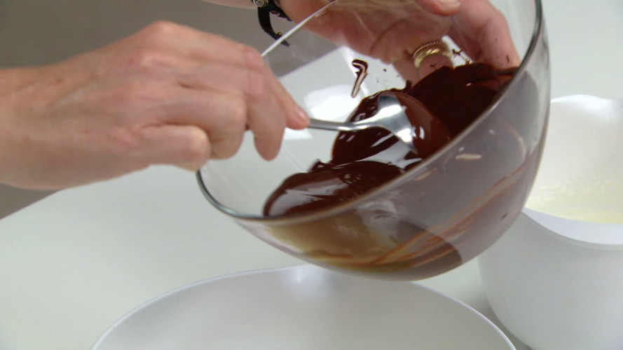 CHOCOLADEMOUSSE R1149282 stap 06.mp4
