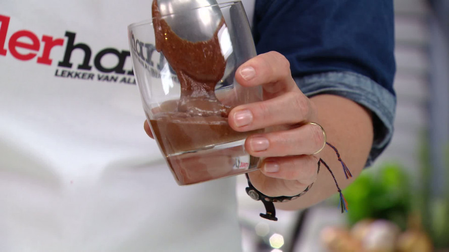 CHOCOLADEMOUSSE R1149282 stap 08_v1 OUD.mp4