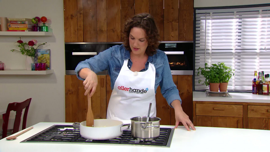 RISOTTO MET KALFSSAUCIJS R785980 stap 05.mp4