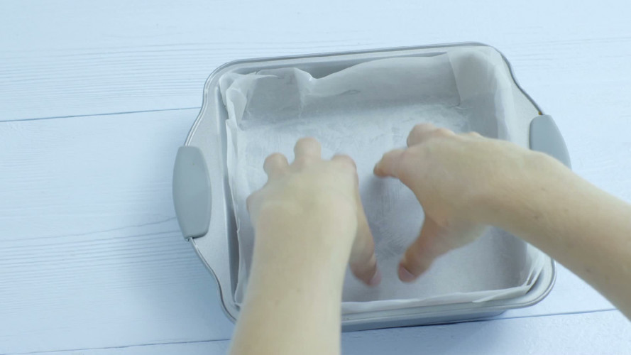 Brownietaart met pepermuntschuim STAP 2.mov