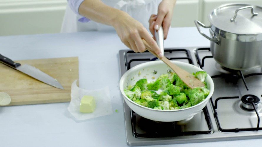 Broccoli-zalmschotel stap 5