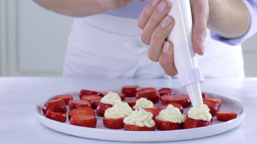 Aardbei Kerstmannetjes stap 4.mov