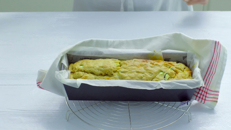 Hartige cake met chorizo stap 11.mov