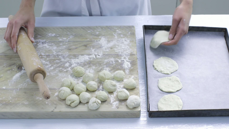 Minipizza’s met salami of zalm stap 5.mov