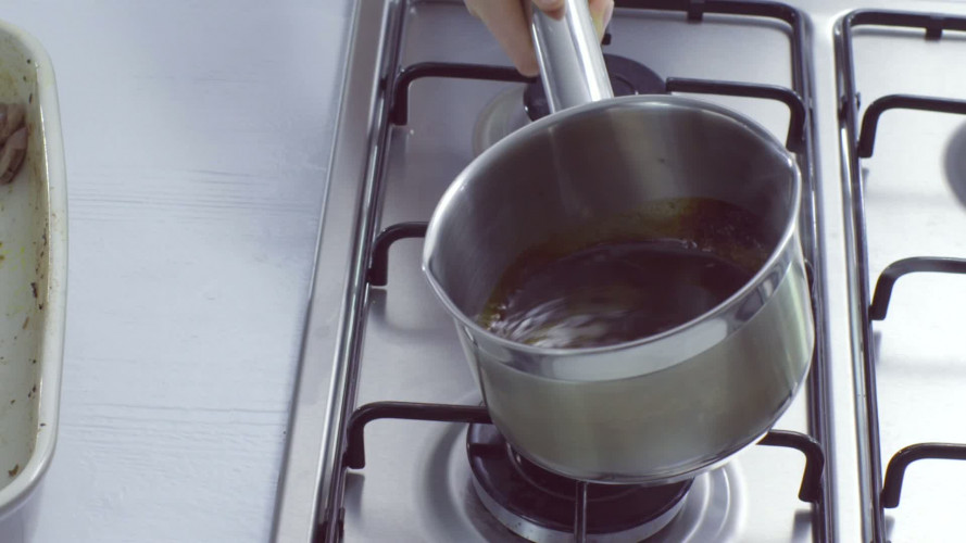 Parelhoenbouten met venkel en granaatappelsaus stap 11.mov