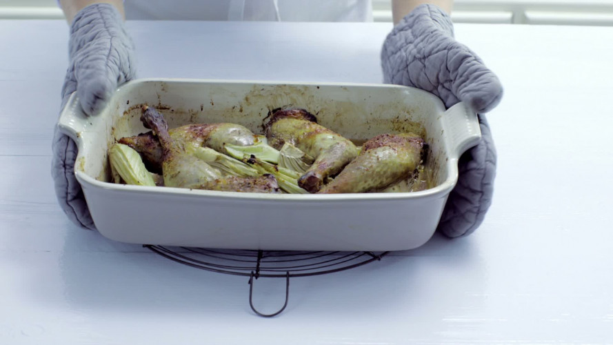 Parelhoenbouten met venkel en granaatappelsaus stap 9.mov