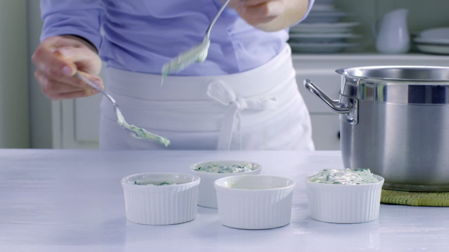 Spinaziesouffle met blauwaderkaas stap 8.mov