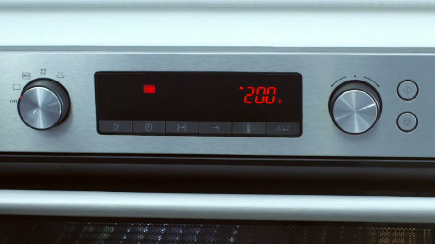 Zoete aardappelfrieten met blue-cheesedip stap 1.mov