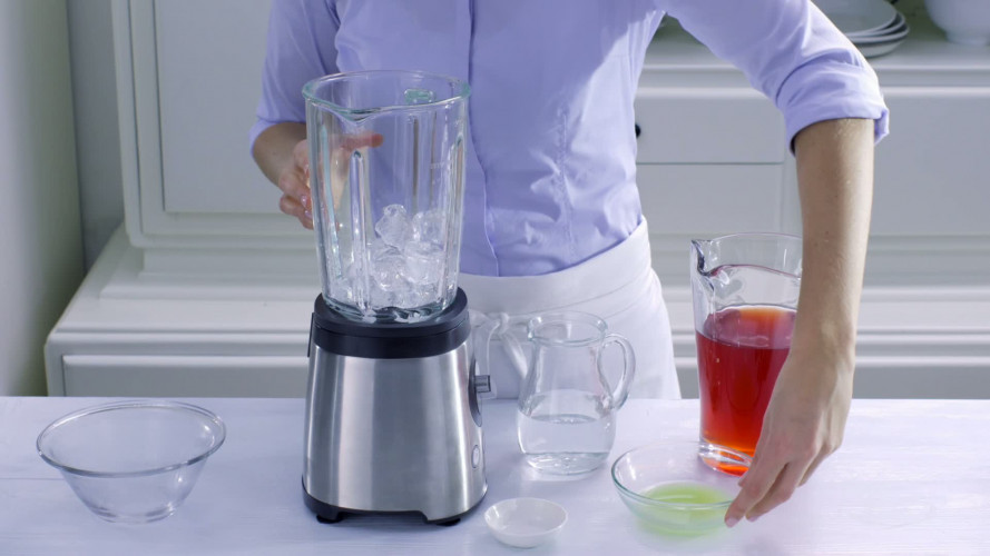 Cranberrycocktail stap 2.mov