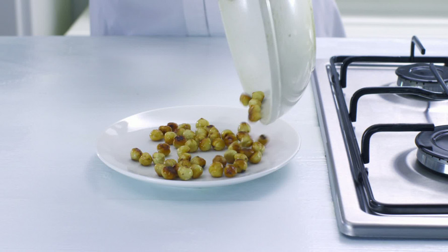 Bloemkoolfrittata met paprika en hazelnoten stap 8.mov