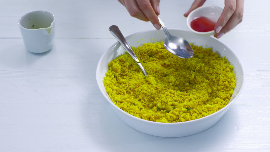 Couscous met gestoofde paprika en garnalen stap 5.mov