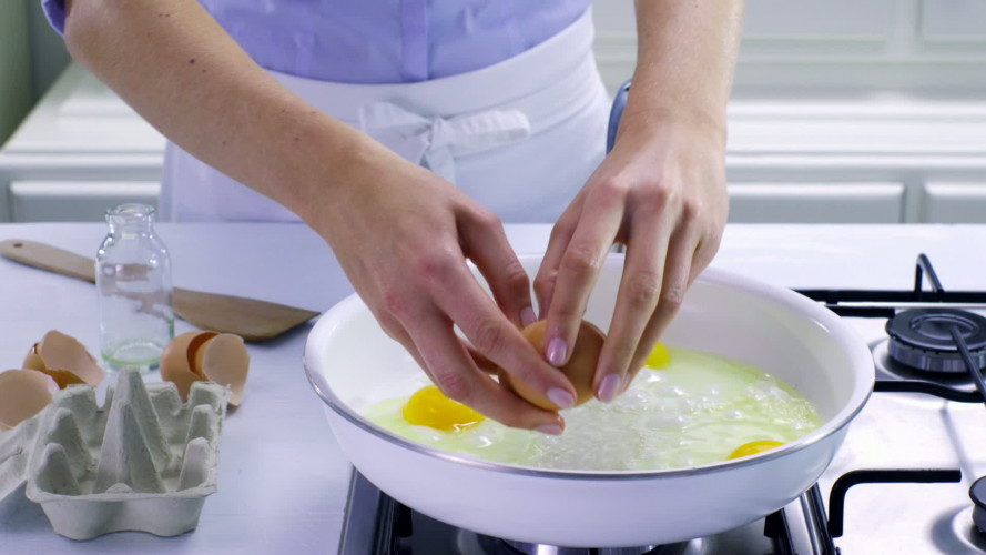 Koreaanse bibimbap stap 7.mov