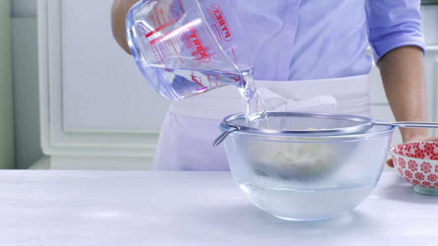 Koreaanse bibimbap stap 6.mov