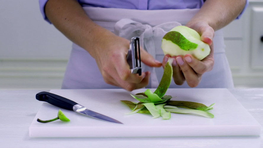 Pavlova met aardbeien en frambozen stap 7.mov