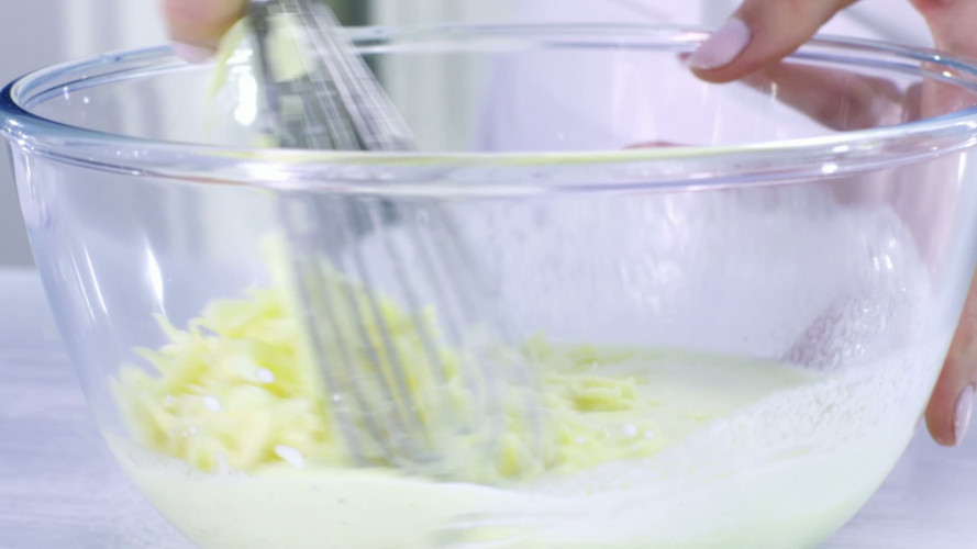 Bimiquiche met oerkaas stap 8.mov