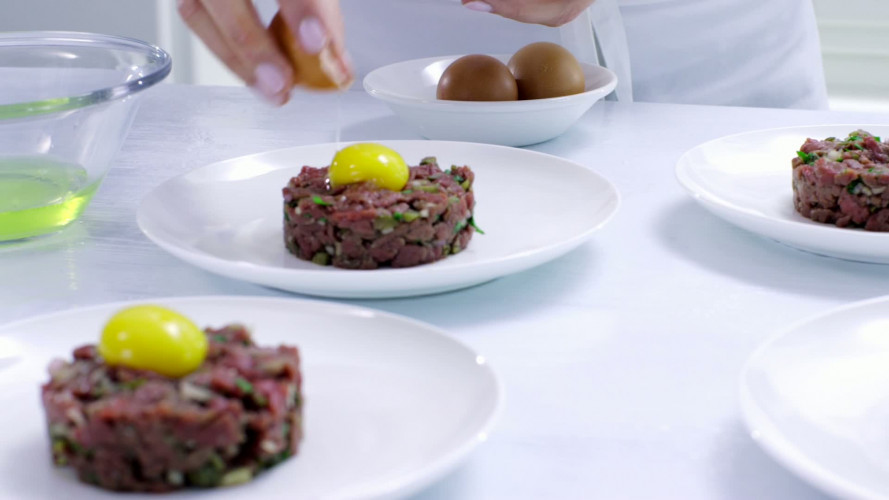 Steak tartaar stap 8.mov