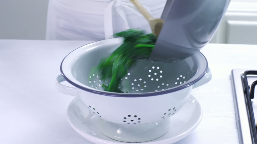 Farro met kip, spinazie en paddenstoelen stap 4.mov