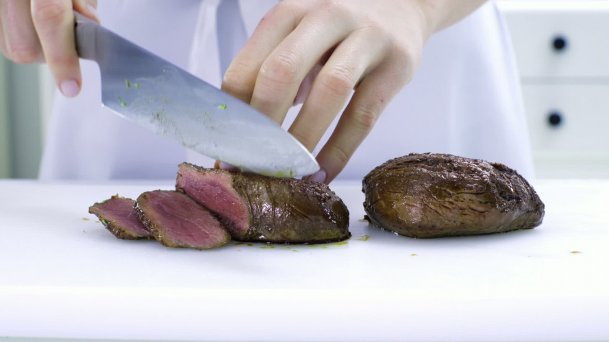 Ossenhaas tataki met noedels en radijs stap 7.mov