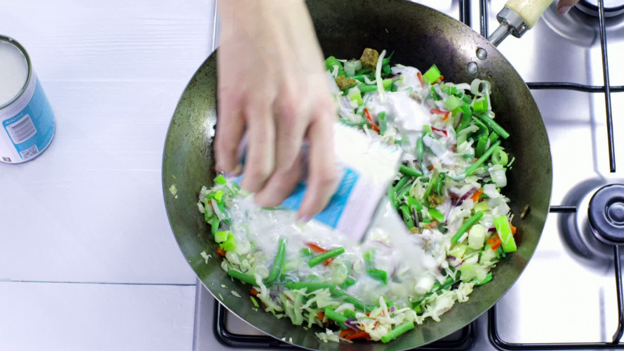 Thaise kokosnoedelsoep met garnalen stap 4.mov