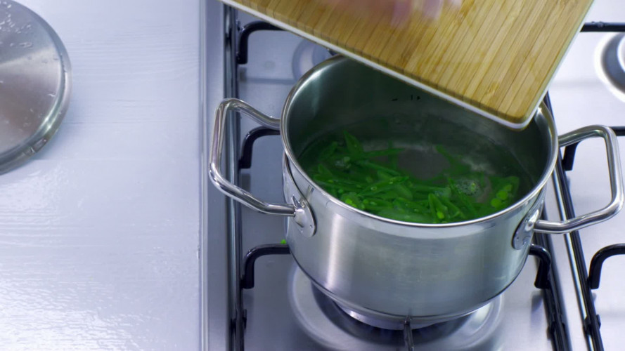 Vegetarische rijstvelloempia’s stap 5.mov