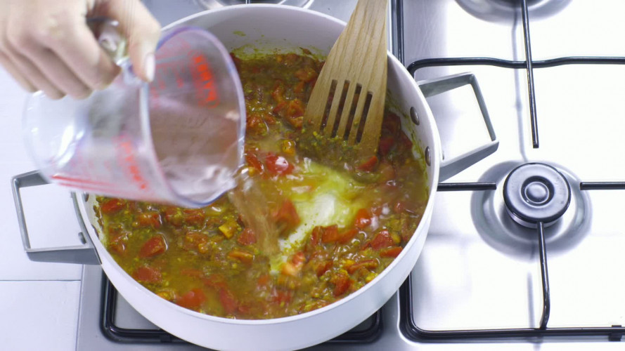 Zoeteaardappelcurry met witvis stap 7.mov