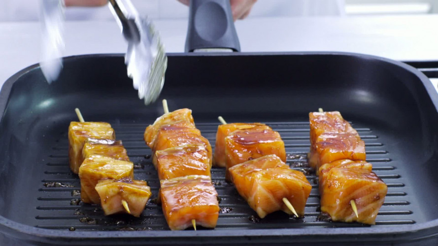 Japanse zalmyakitori met groentenoedels stap 7.mov