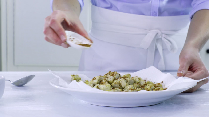 Sobanoedels met tofu en sugarsnaps stap 5.mov
