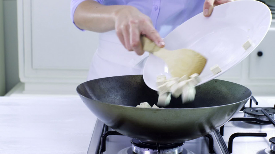 Sobanoedels met tofu en sugarsnaps stap 4.mov