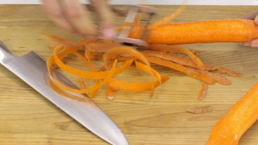 Auberginerolletjes in tomatensaus stap 1.mov