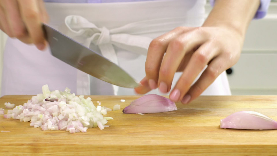 Bietensoep met geitenkaascroutons stap 1.mov