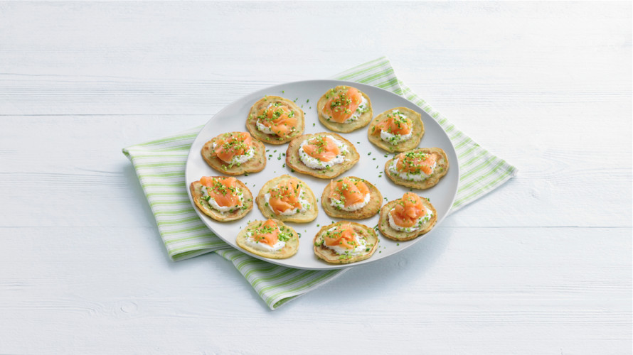 Bieslookblini's met zalm