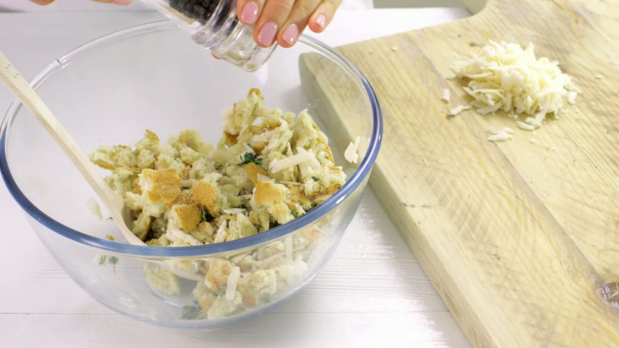 Bietensoep met geitenkaascroutons stap 3.mov