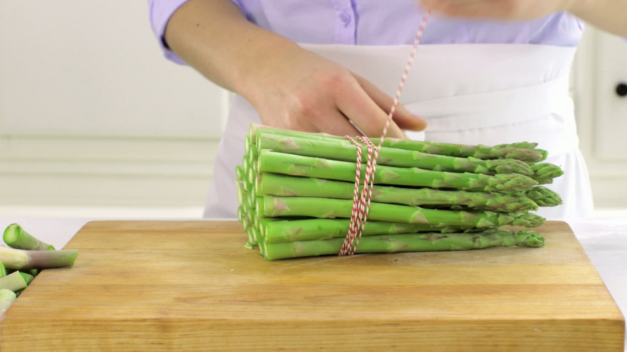 Gegrilde groene asperges met amandelen stap 2.mov