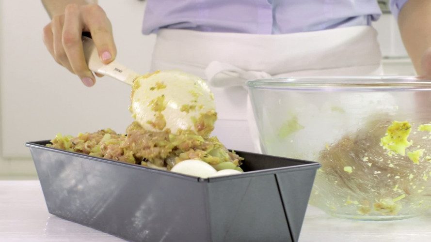 Kipgehaktbrood met venkel en ei stap 8.mov